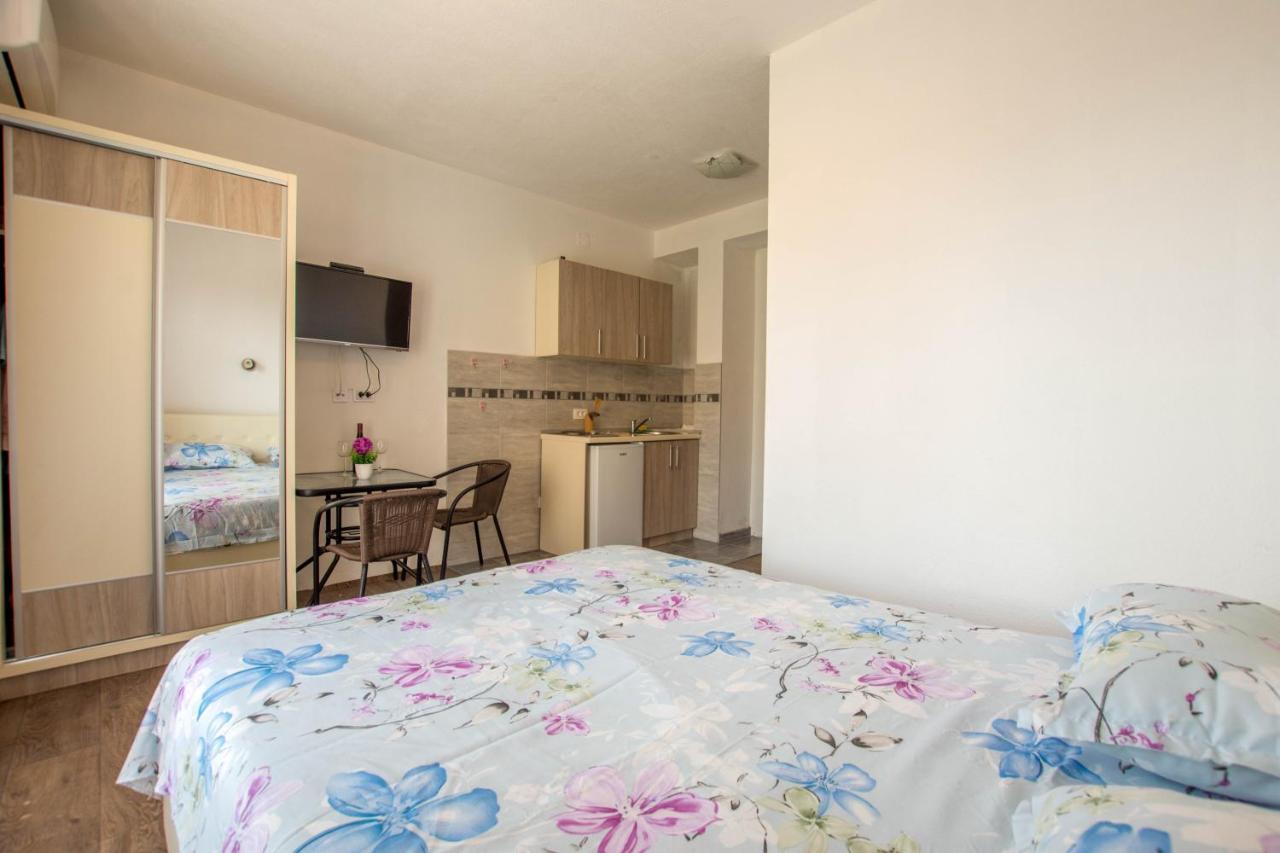 Apartments Elena Budva Eksteriør bilde