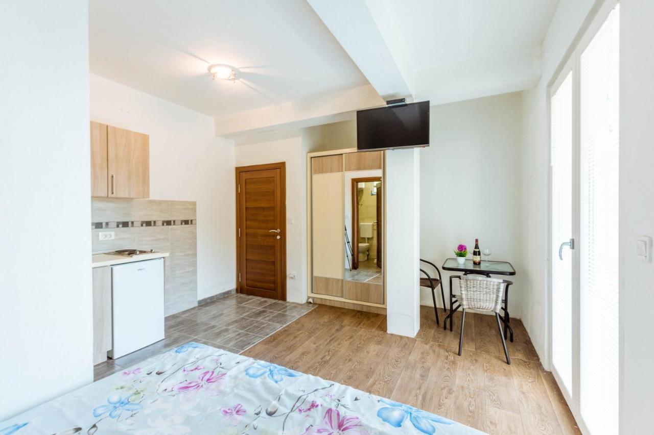 Apartments Elena Budva Eksteriør bilde
