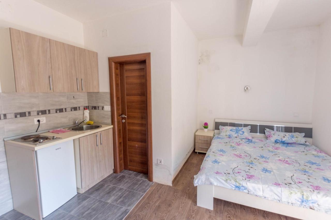 Apartments Elena Budva Eksteriør bilde