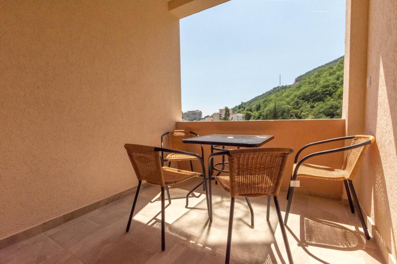 Apartments Elena Budva Eksteriør bilde